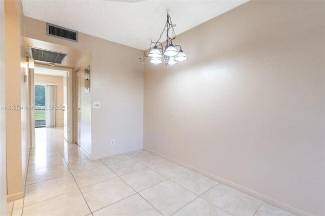 Building Photo - 400 SW 134th Way