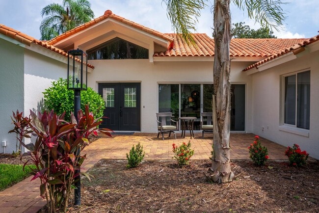 Front Entry - 7906 Swiss Fairways Ave