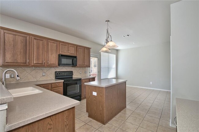 Building Photo - 3702 Pinyon Pne