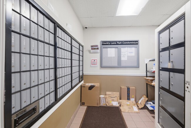 Building Photo - 1460 Fairlane Dr