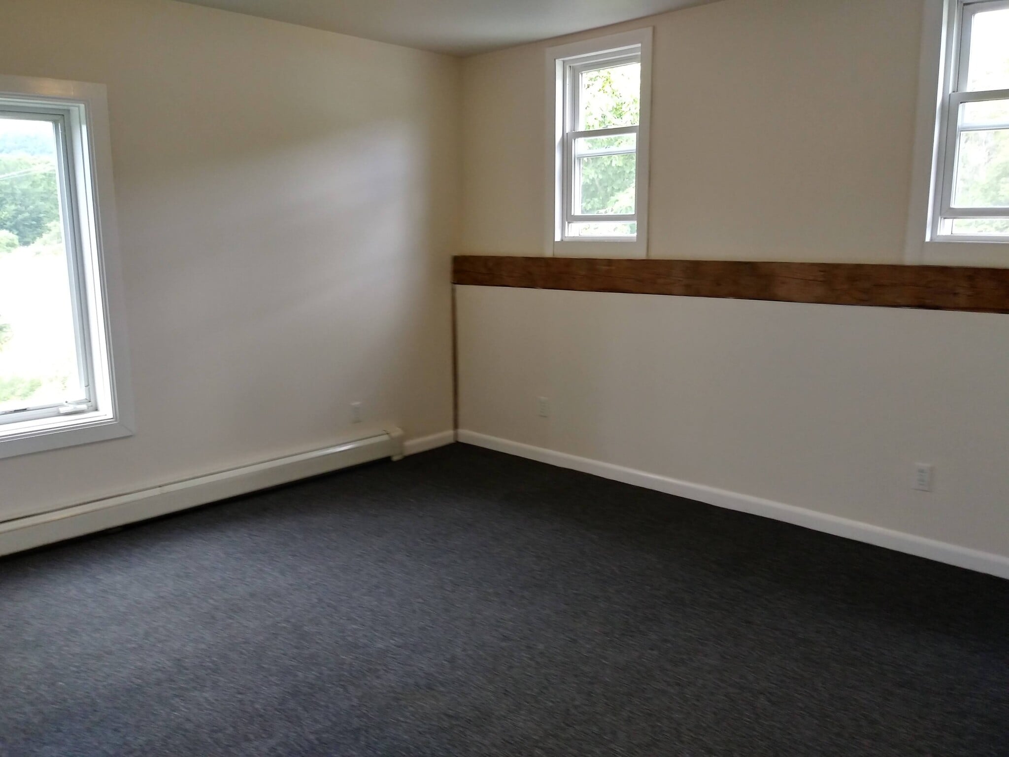 Back Bedroom - 5342 Main Rd