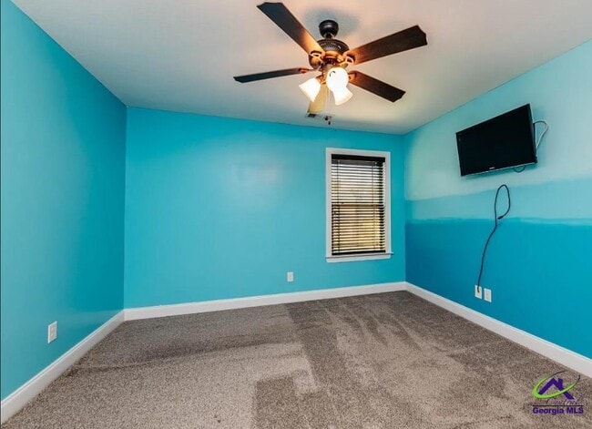 Building Photo - 111 S Carmenville Dr