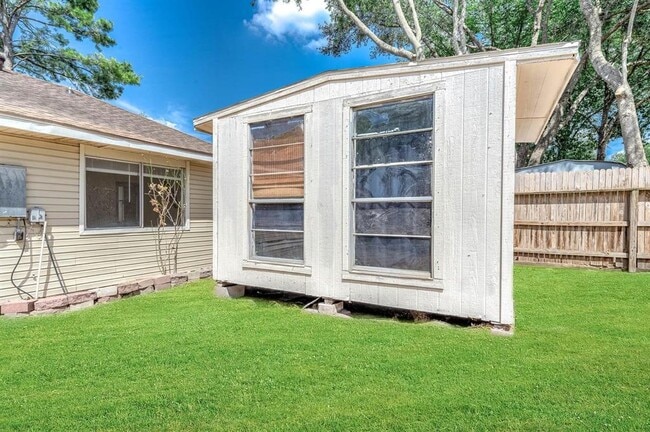 Building Photo - 11602 Inga Ln