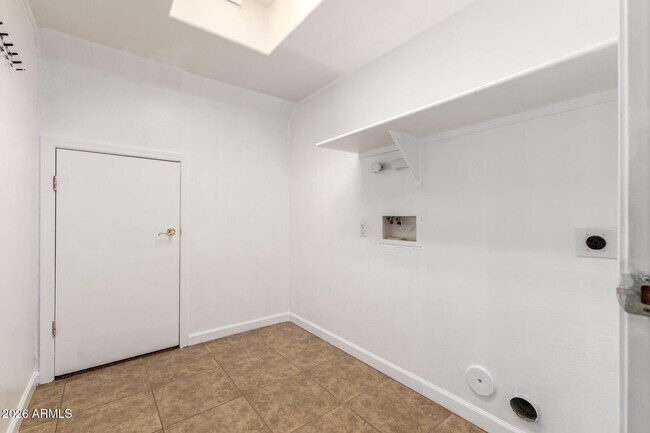 Building Photo - 1776 S 156th Ln