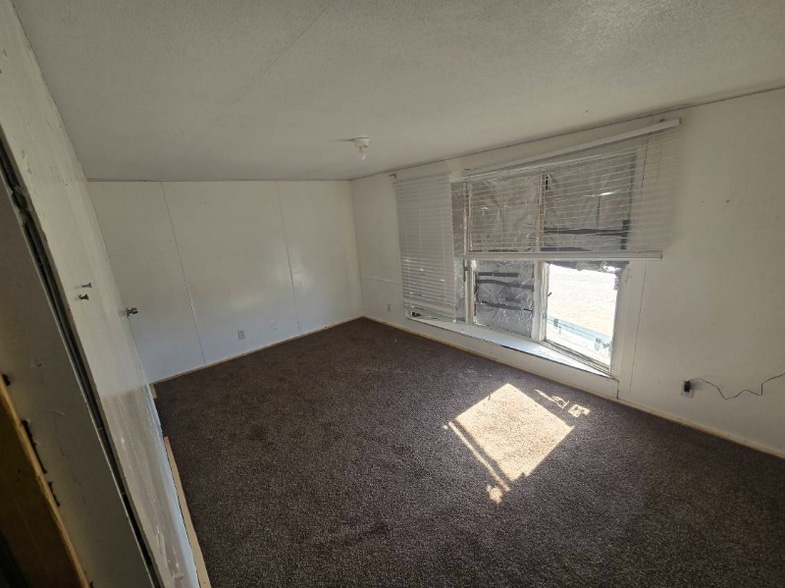 Building Photo - 1801 S Business 45