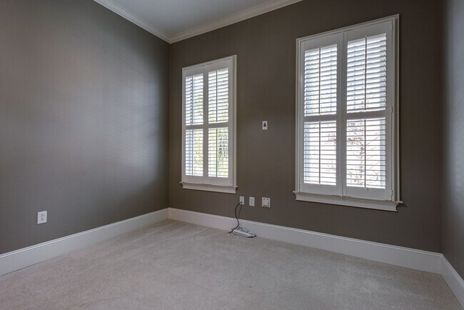 Building Photo - 4120 Ridgefield Dr