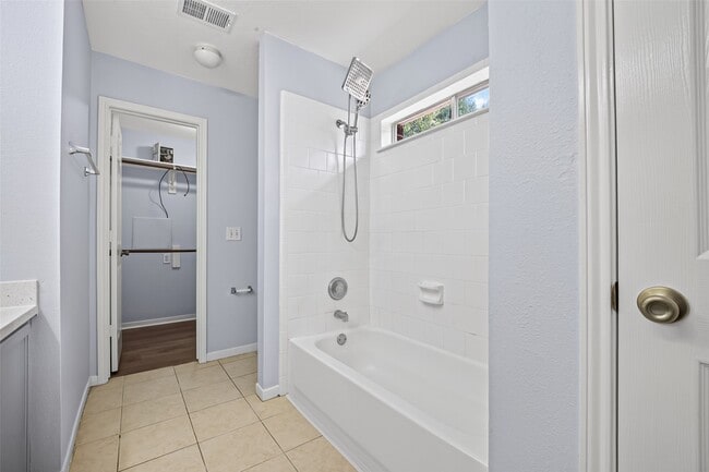 Building Photo - 510 Cypresswood Trce