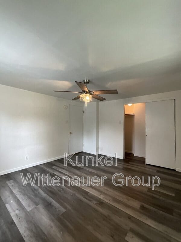 Building Photo - 210 Howard Dr