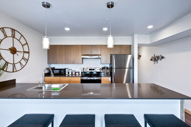 Building Photo - 1801 S McClellan St