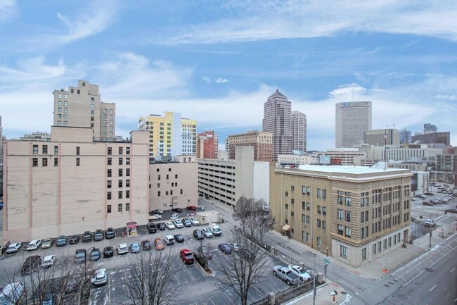 Building Photo - 100 E Gay St