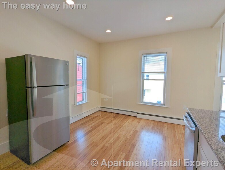 Building Photo - 19 Cameron Ave