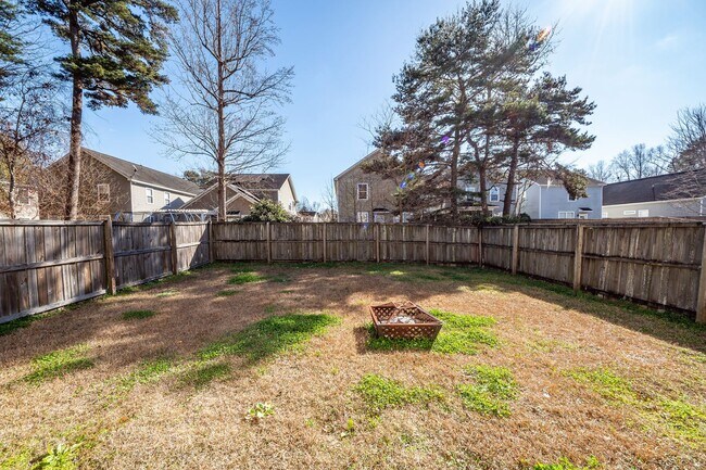 Building Photo - 3 Bedroom, 2.5 Bathroom Home in Eagle Run - Ladson