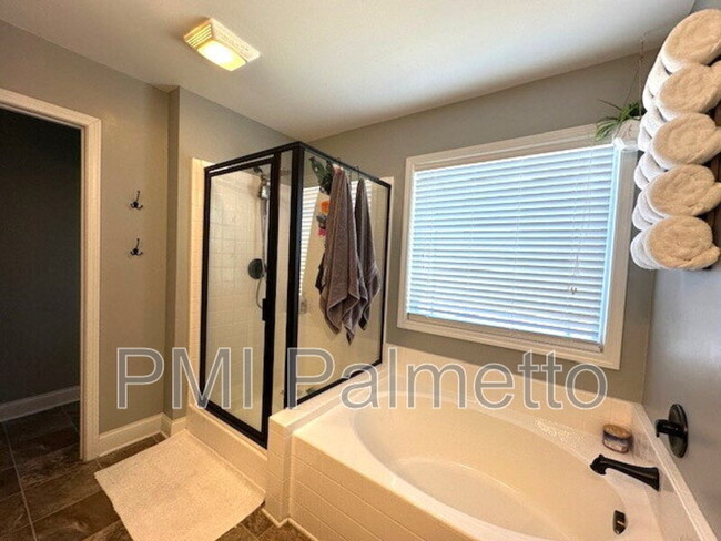 Building Photo - 226 Woolbright Ln