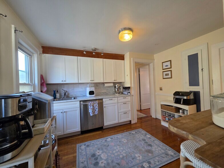 Building Photo - 33 Flett Rd