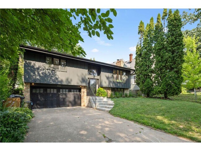 Building Photo - 4004 Upton Ave S