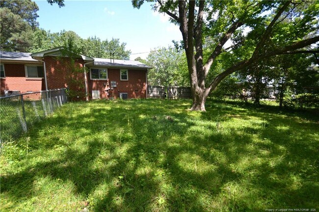 Building Photo - 5131 Lundy Dr