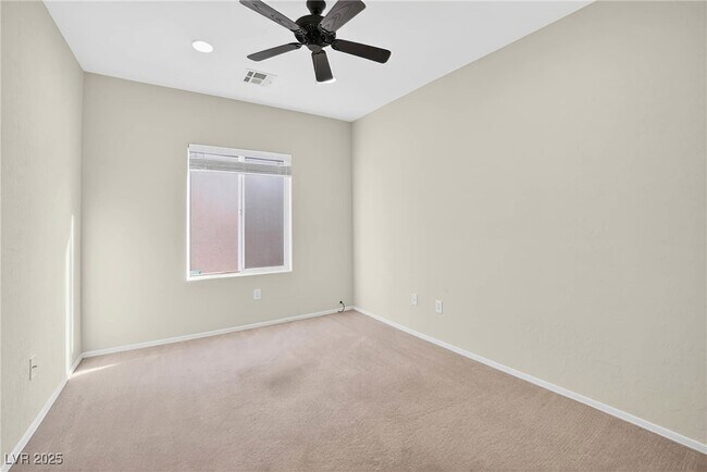 Building Photo - 7349 Shelduck St