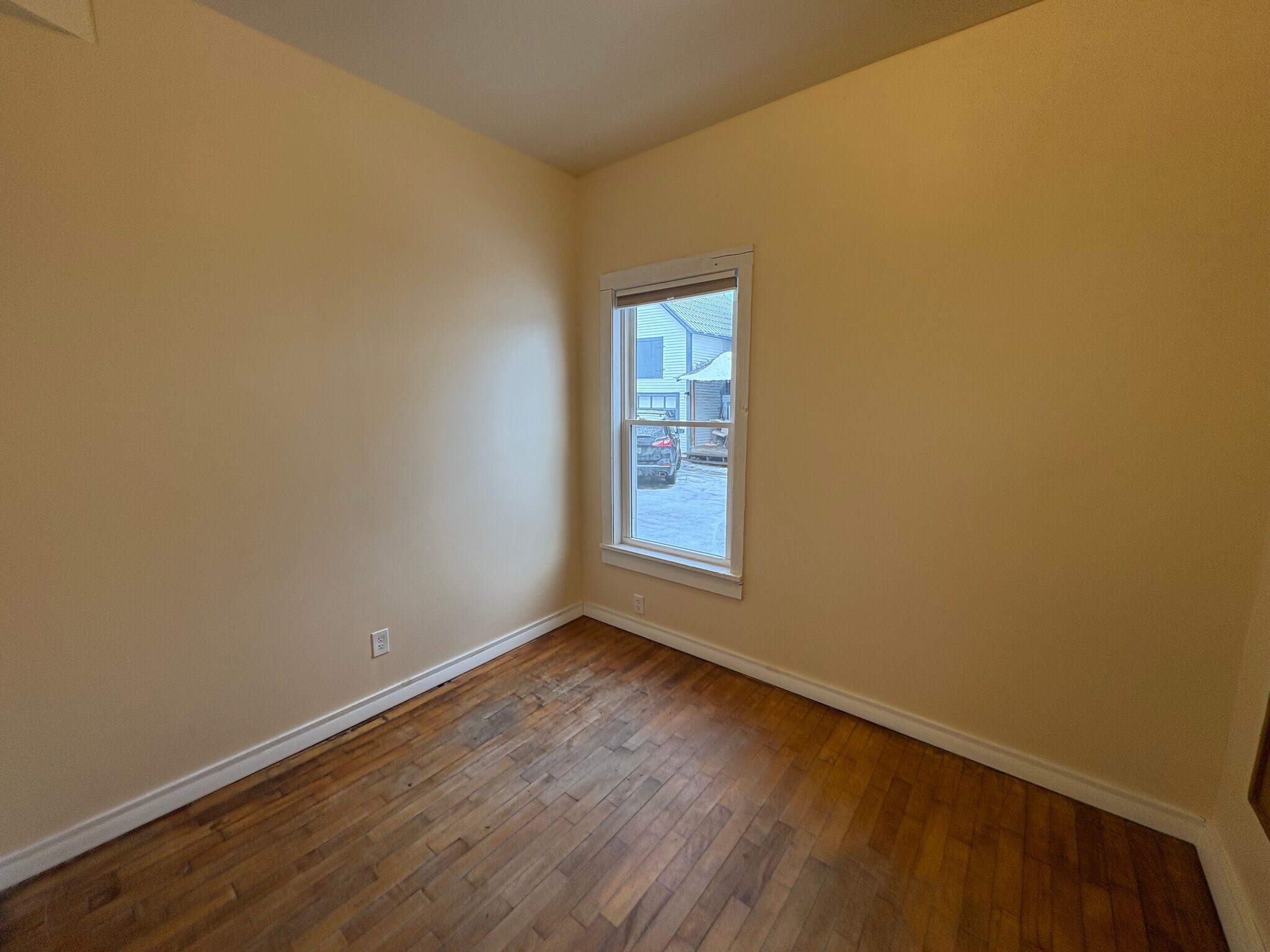 Building Photo - 165 Church St