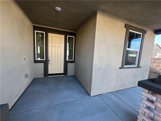 Building Photo - Gorgeous New House