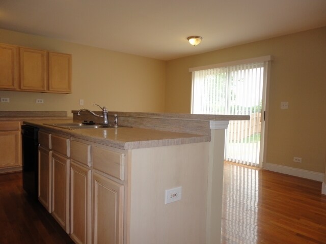 Building Photo - 558 Alcott Ln