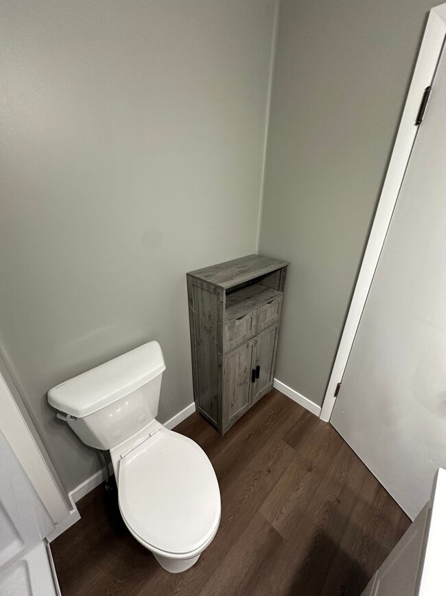 Building Photo - Remodeled 3 bed, 1 bath home for rent in W...