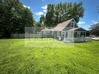 Building Photo - 10005 E 53rd St, Raytown, MO 64133- 3 bd / 1 ba house in Raytown Rent $1250