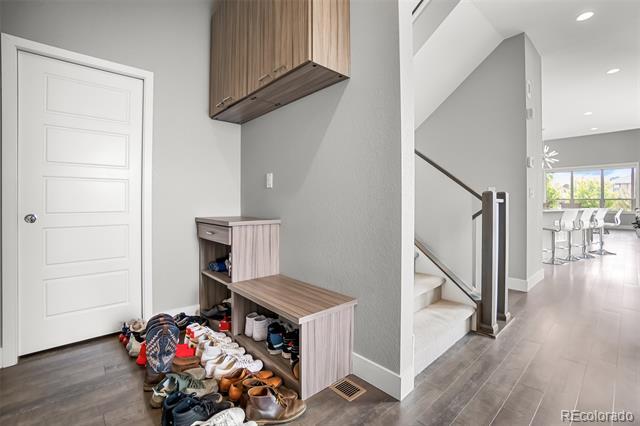 Building Photo - 9657 Taylor River Cir
