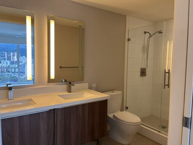 Building Photo - Symphony - 2 bedroom, 2 baths Condo, with 2 parking stalls - Avail now!