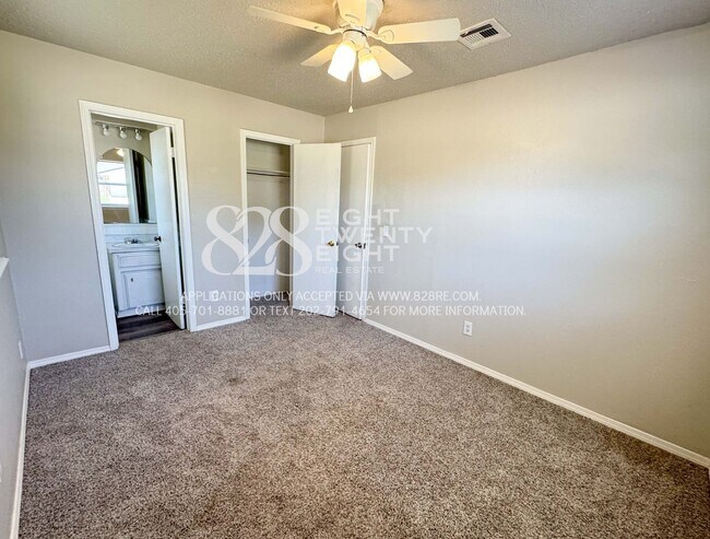 Building Photo - '1201 Lauren Lane