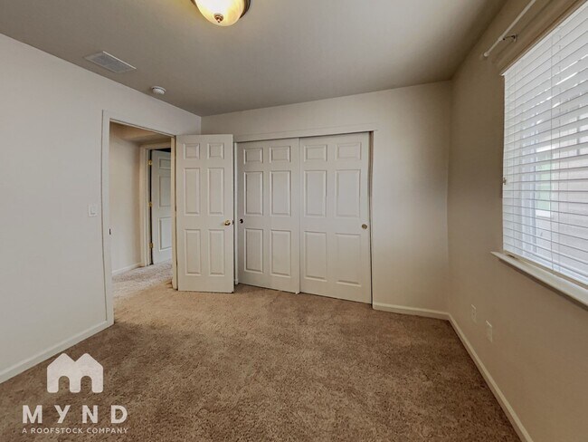 Building Photo - 6627 Sportoletti Dr