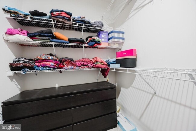 Building Photo - 43831 Stubble Cor Sq