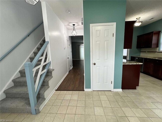 Building Photo - 4930 Cypress Point Cir