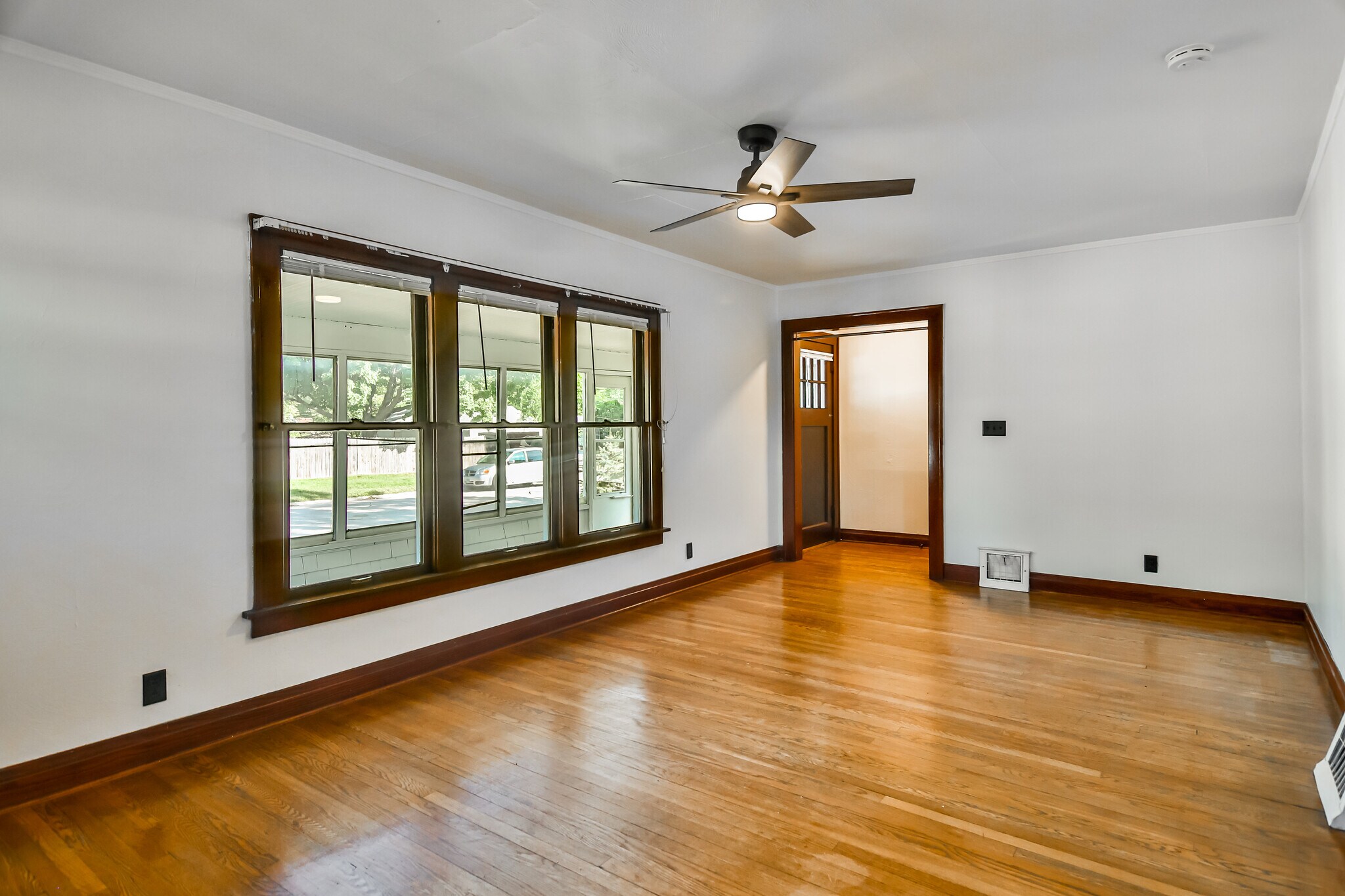 Building Photo - 855 Wood Ave