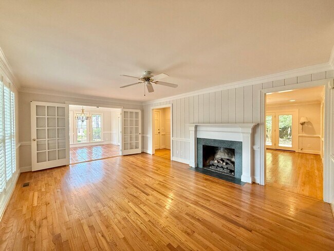 Building Photo - **OFFERING REFUNDABLE APPLICATION FEES & $250 MOVE IN PROMOTION** Incredible 5BD, 4.5BA House in ...