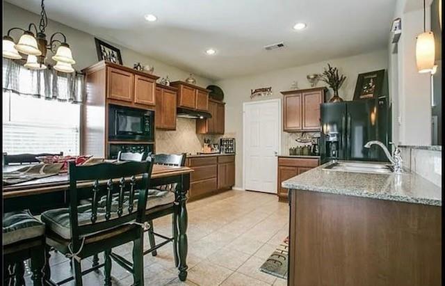 Building Photo - 500 Foxcraft Dr