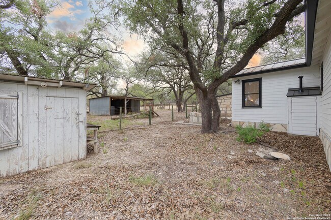 Building Photo - 33121 Blanco Rd