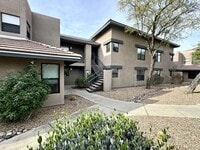 Building Photo - 5855 N Kolb Rd