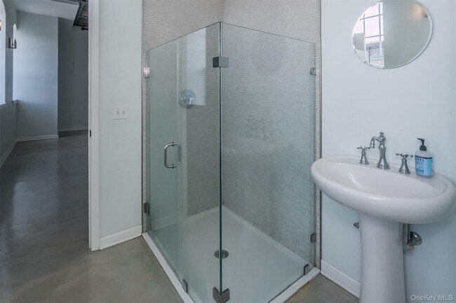 Building Photo - 22 Cottage St