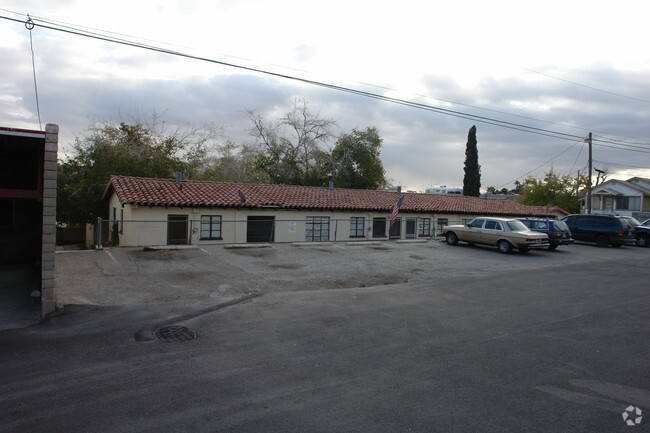 Primary Photo - Cottage Park Apartments