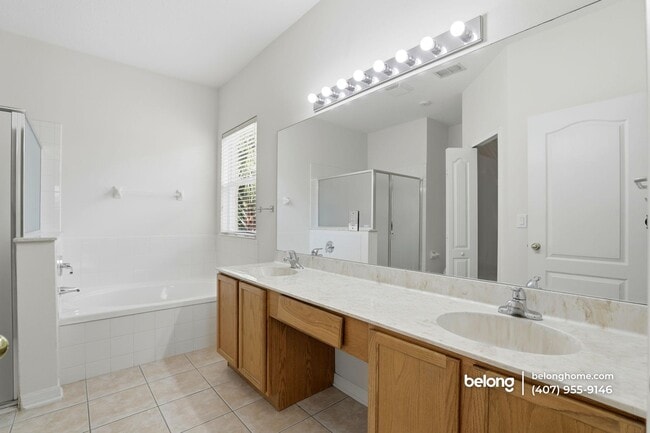 Building Photo - 1220 Cathcart Cir