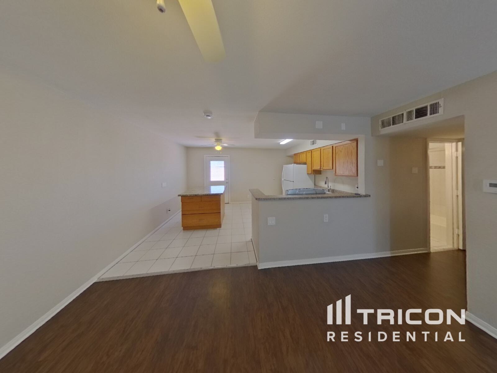 Building Photo - 6112 Granada Cir