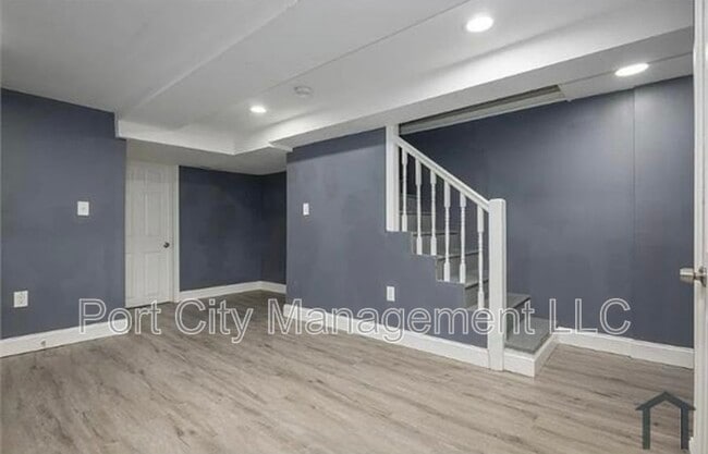 Building Photo - 6816 Gough St