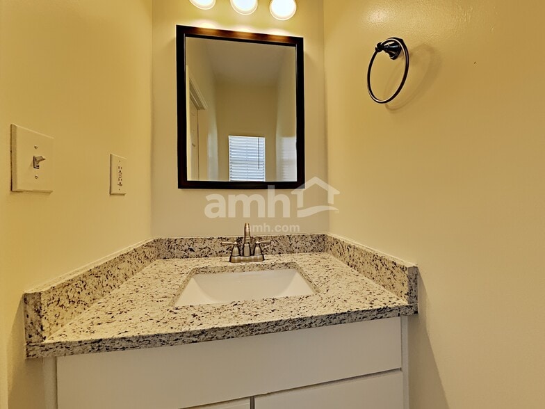 Building Photo - 4729 Score Ct