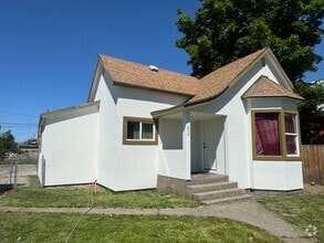 Building Photo - T614