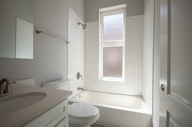 Building Photo - 1726 W 21st St