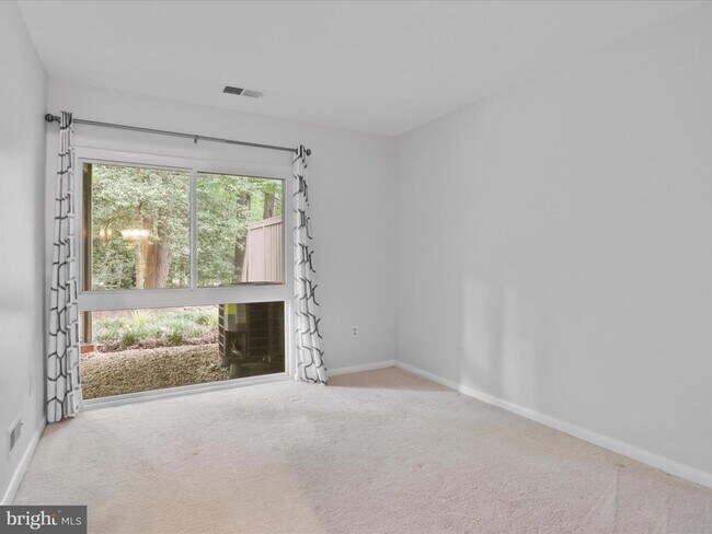 Building Photo - 11645 Newbridge Ct