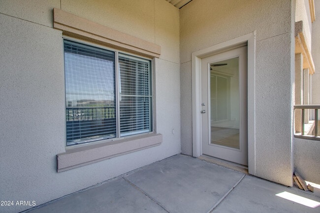 Building Photo - 5450 E Deer Valley Dr
