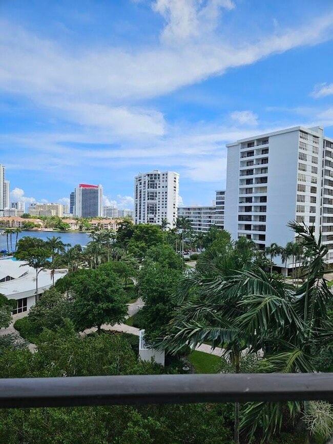 Building Photo - 600 Three Islands Boulevard