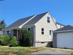 Building Photo - 19 Hillside Ave