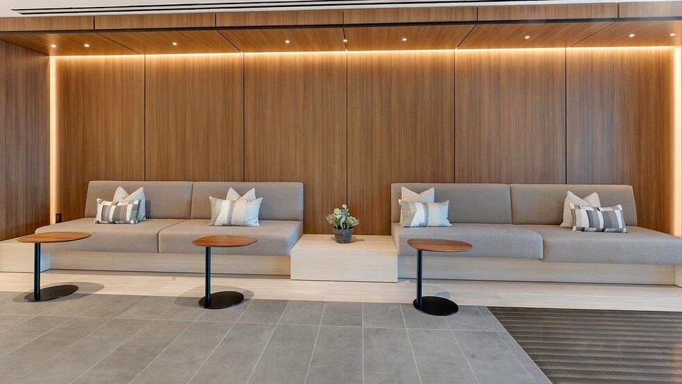 Building Photo - 632 Howard Rd SE